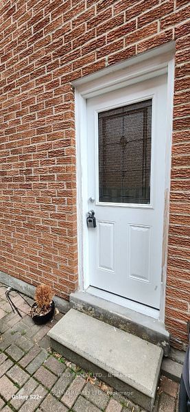 home for lease on Lower-30 Gray Crescent