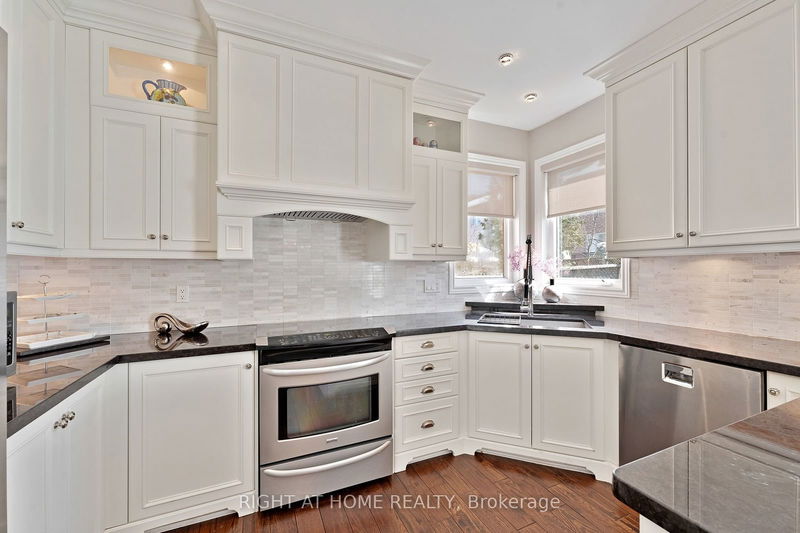 37 Newbridge Ave  Richmond Hill, L4E 3Z9 | Image 12