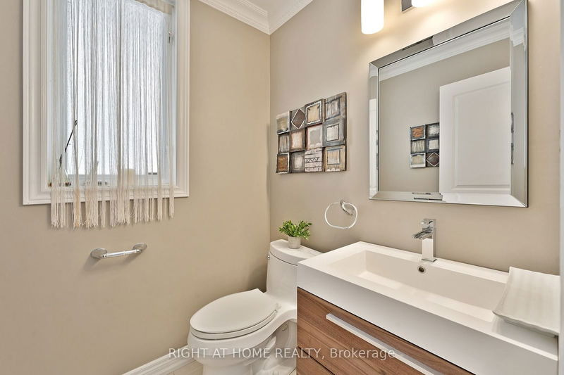 37 Newbridge Ave  Richmond Hill, L4E 3Z9 | Image 5