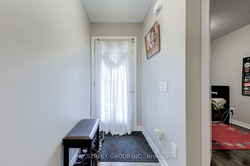 9958 McCowan Rd  Markham, L6C 0N1 | Image 3