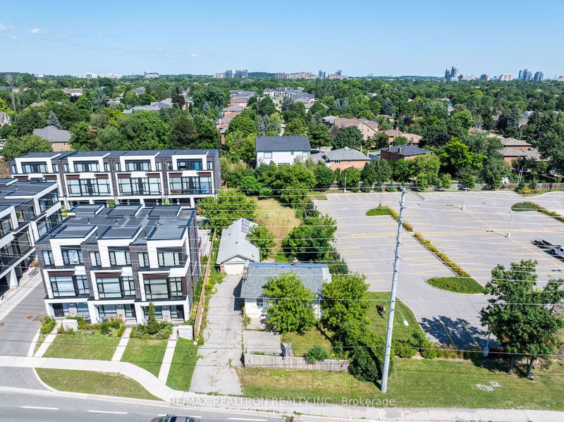 9593 Bathurst St  Richmond Hill, L4C 3X3 | Image 6