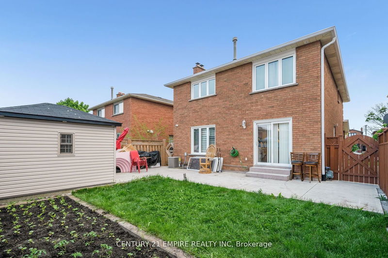 34 Lamp Cres  Vaughan, L4L 6J9 | Image 37