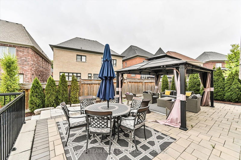 38 Perrigo Crt  Vaughan, L6A 4W8 | Image 39