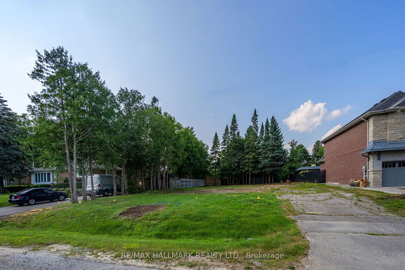 160 Hollingsworth Dr  King, L7B 1G8 | Image 1