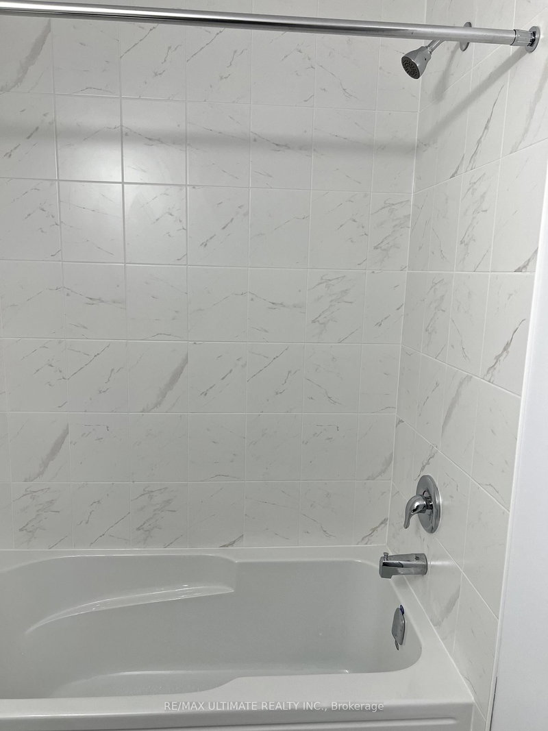 Top - 34 Milson Cres, Essa, L0M 1B5 | Image 3