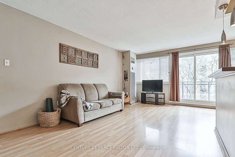 271 - 16 Elgin St, Markham, L3T 4T4 | Image 3