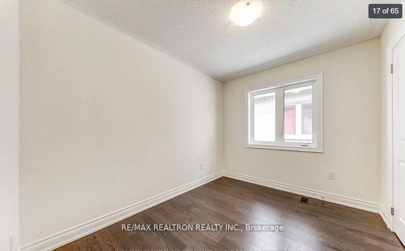 8 Finley Way, Markham, L3S 0E8 | Image 3