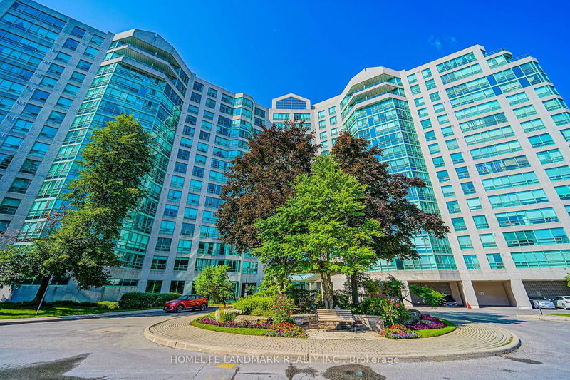 home for lease on 806-7805 Bayview Avenue