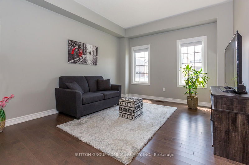 53 Pietrowski Dr  Georgina, L4P 0J8 | Image 4