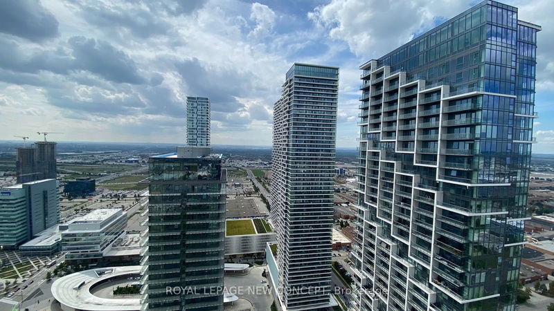 home for lease on 4503-7890 Jane Street