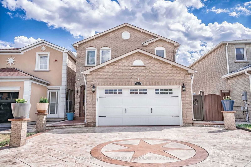 home for lease on 51 Ketchum Crescent