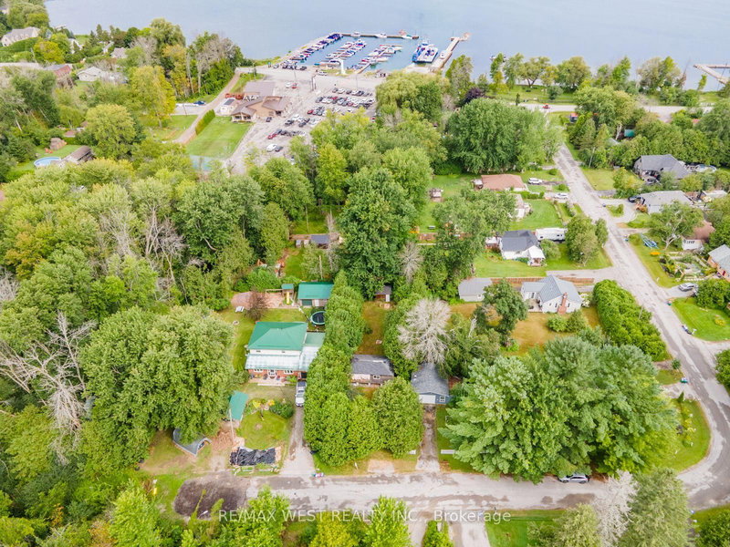 34 Della St, Georgina, L0E 1R0 | Image 2