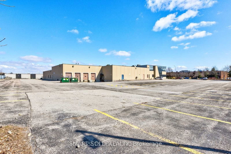 202 - 70 Valleywood Dr, Markham, L3R 4T5 | Image 2