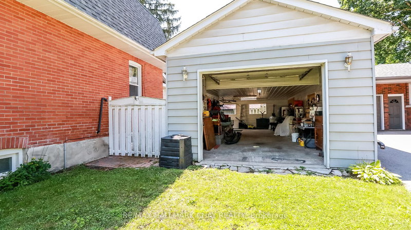 46 Church St S, New Tecumseth, L9R 1G9 | Image 2