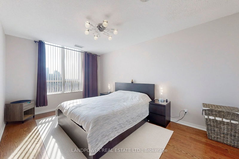  Lph03 - 310 Red Maple Rd  Richmond Hill, L4C 0T7 | Image 16