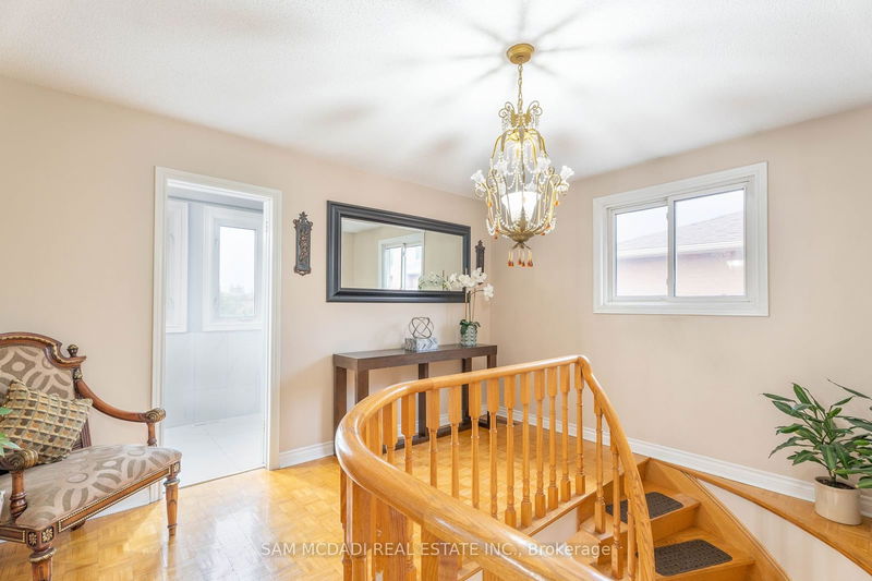 91 Cabinet Cres  Vaughan, L4L 6H7 | Image 18