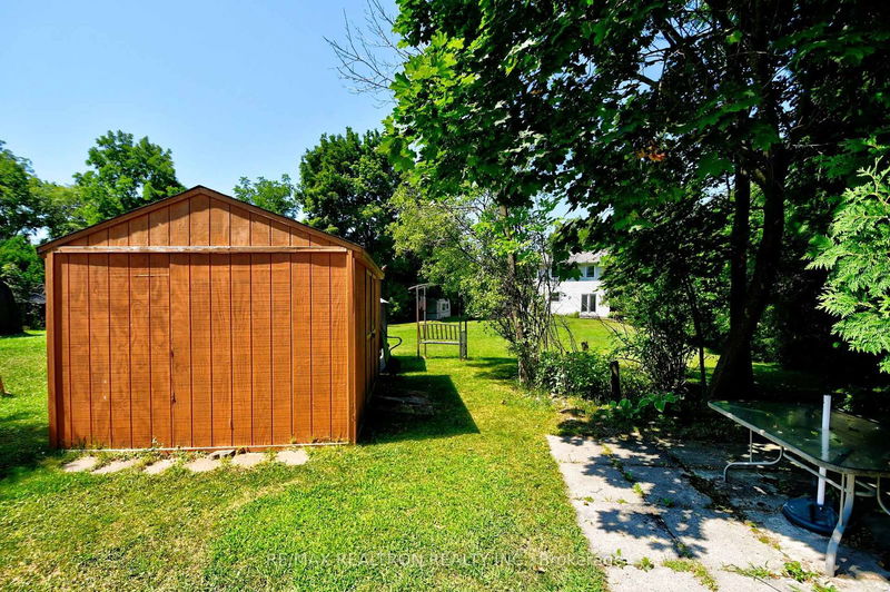 589 Lake Dr E Georgina, L0E 1S0 | Image 20