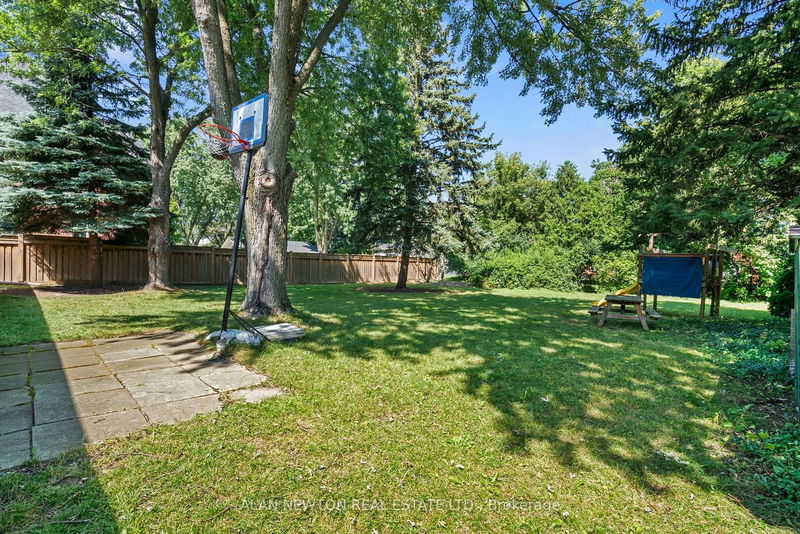 21 Vistaview Blvd  Vaughan, L4J 2A5 | Image 10