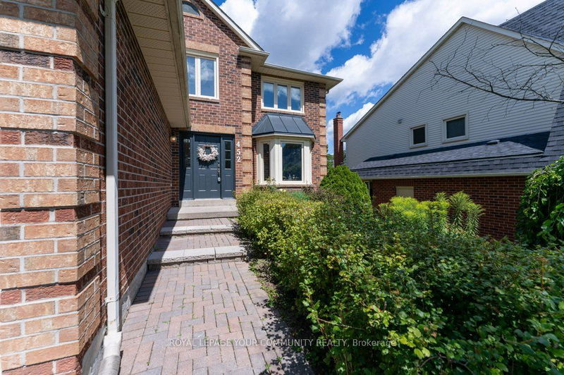 452 Alex Doner Dr  Newmarket, L3X 1C1 | Image 3