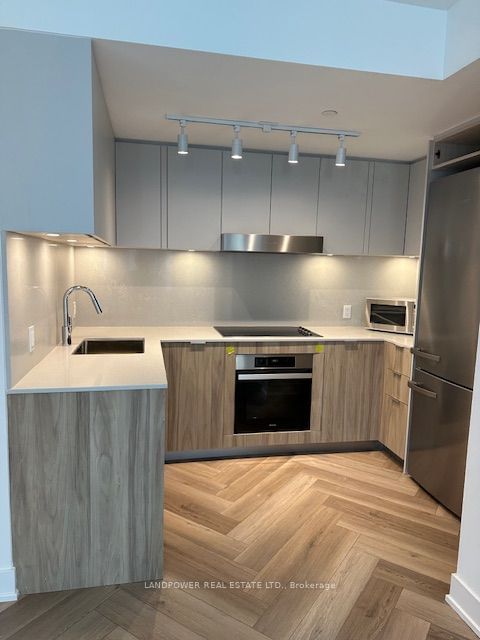 home for lease on 1502-8 Cedarland Drive
