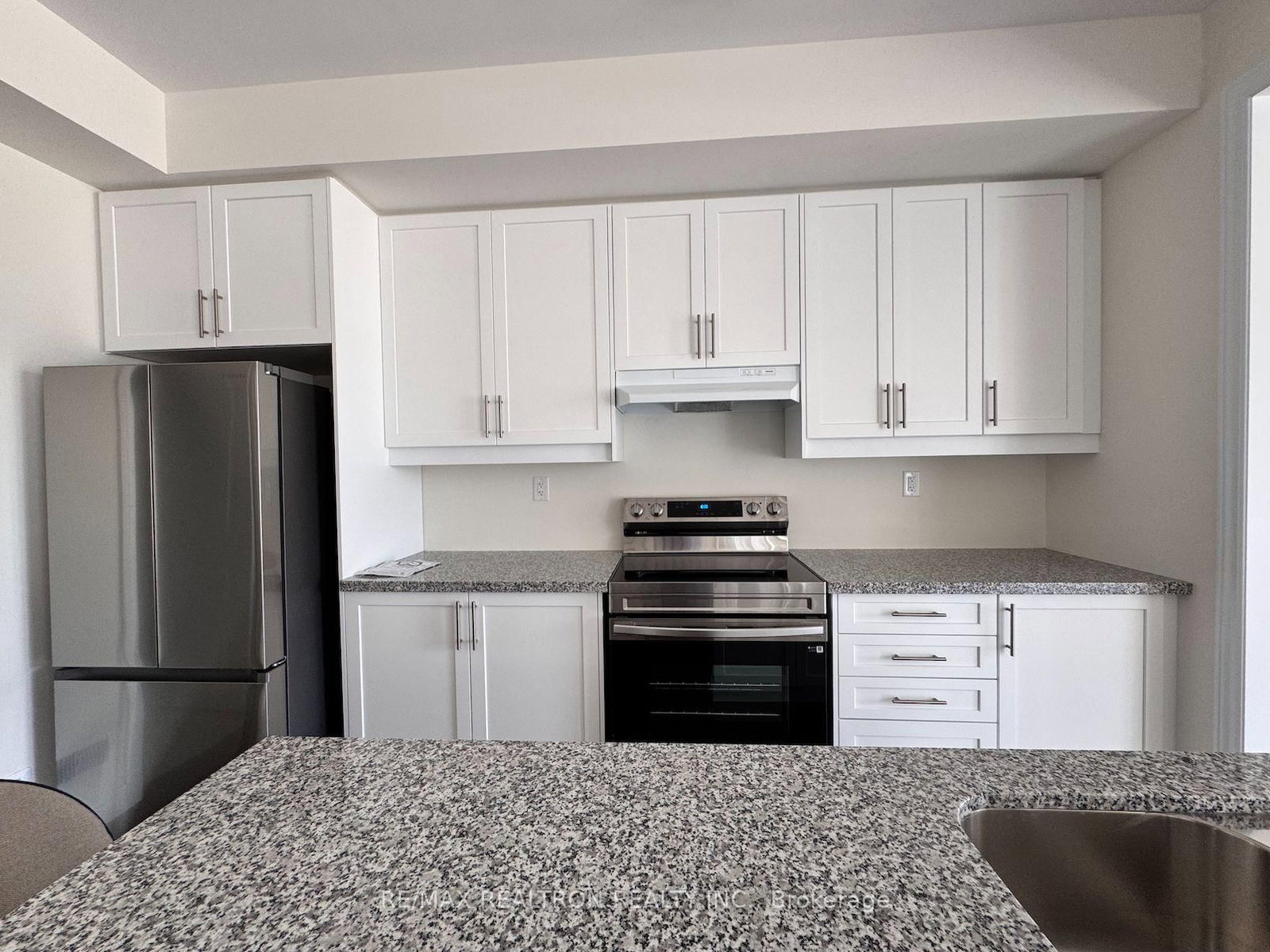 141 Blick Crescent - Photo 10