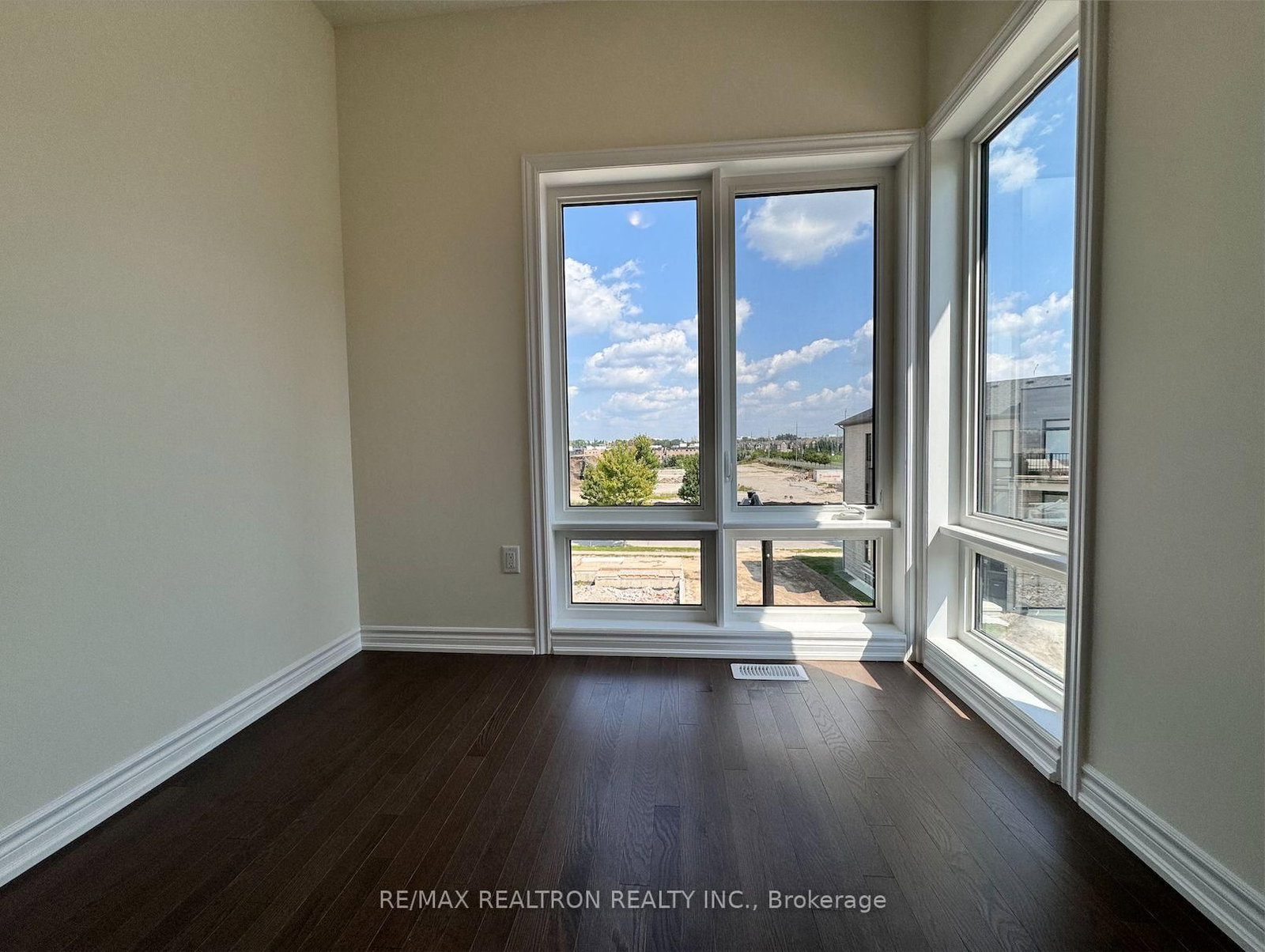 141 Blick Crescent - Photo 15