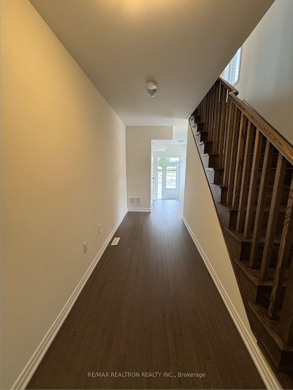 141 Blick Crescent - Photo 2