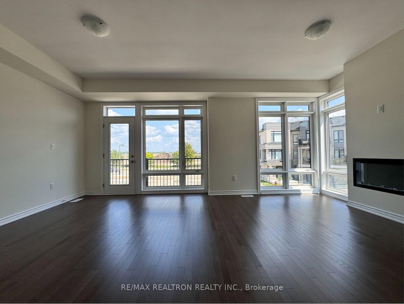 141 Blick Crescent - Photo 5