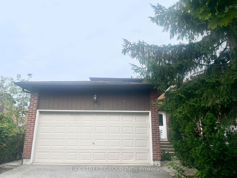home for lease on 5 Coventry Court