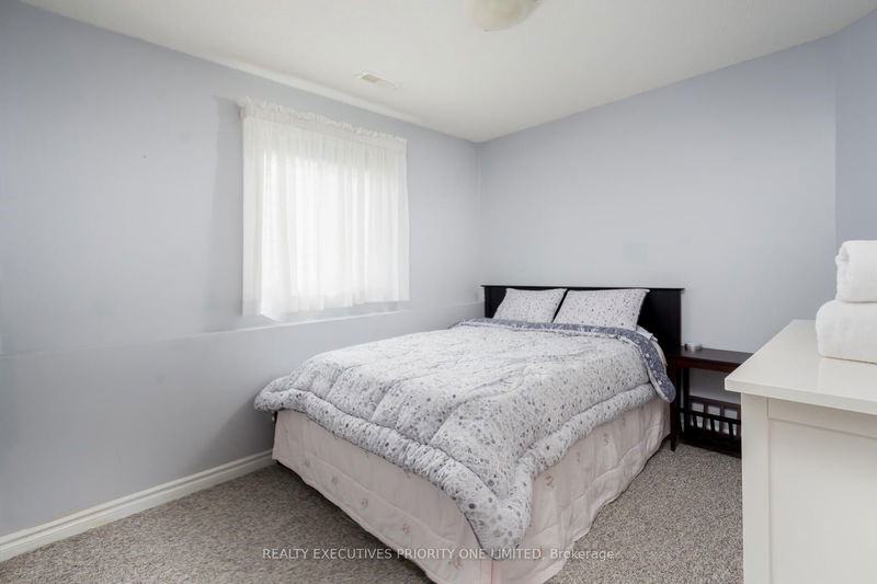 653 Chestnut St  Innisfil, L9S 2H7 | Image 22