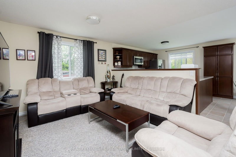 653 Chestnut St  Innisfil, L9S 2H7 | Image 7