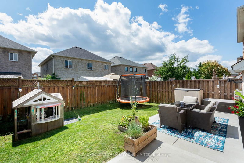 148 Monteith Cres E Vaughan, L6A 3M8 | Image 35