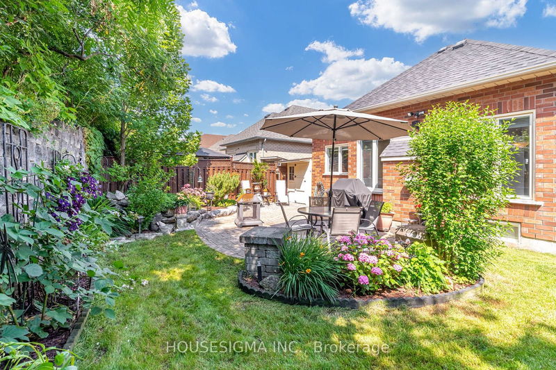 512 Stone Rd W Aurora, L4G 6Z7 | Image 27