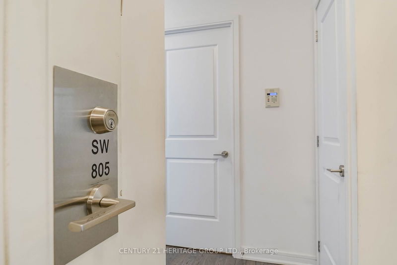  805 SW - 9191 Yonge St  Richmond Hill, L4C 1E2 | Image 17