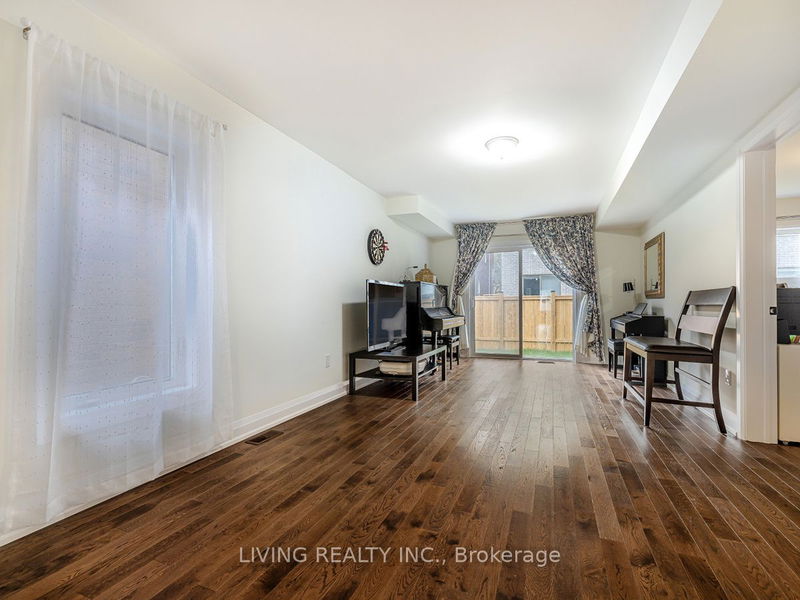 909 Isaac Phillips Way  Newmarket, L3X 2Y9 | Image 5