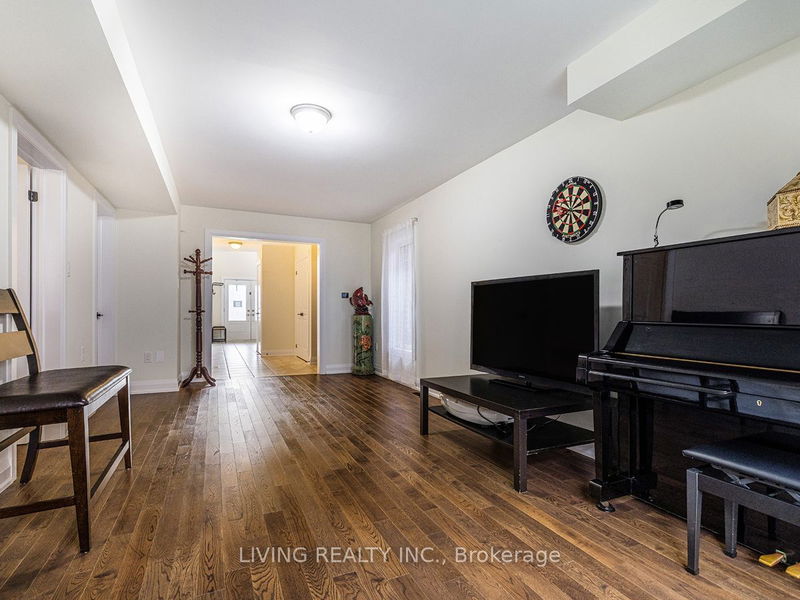 909 Isaac Phillips Way  Newmarket, L3X 2Y9 | Image 6