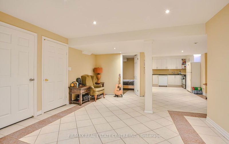 51 Michelle Dr  Vaughan, L4L 9B8 | Image 22