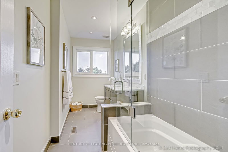 1 URQUHART Crt  Aurora, L4G 0K5 | Image 28