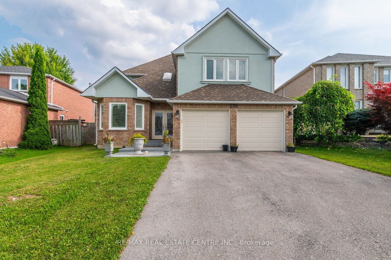 238 Bristol Rd  Newmarket, L3Y 7X6 | Image 1