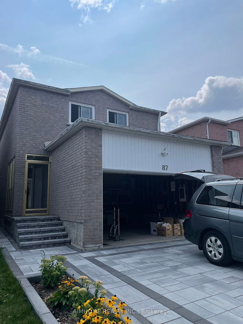 home for lease on 87 Douglas Haig Drive