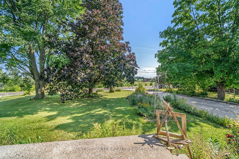 1736 Killarney Beach Rd  Innisfil, L0L 1W0 | Image 7