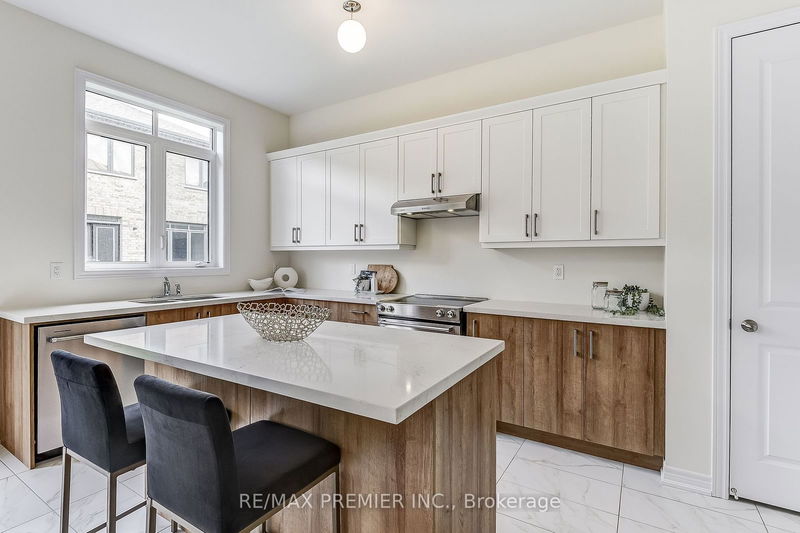 219 Fallharvest Way  Whitchurch-Stouffville, L4A 0S1 | Image 15