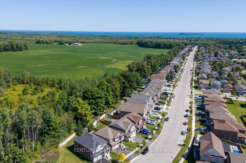 1270 Leslie Dr  Innisfil, L9S 0L2 | Image 38