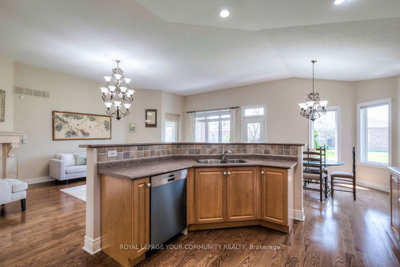 19 Boros Link   Whitchurch-Stouffville, L4A 1N7 | Image 15