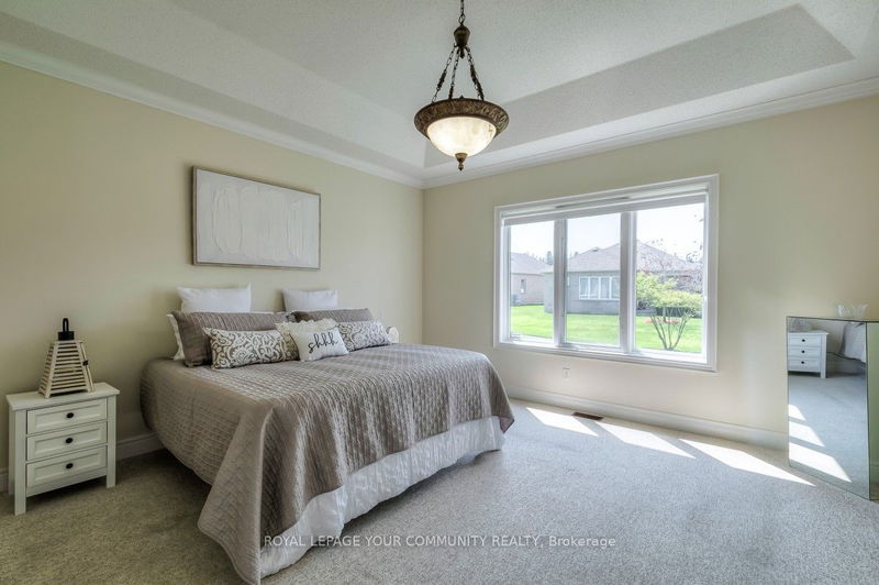 19 Boros Link   Whitchurch-Stouffville, L4A 1N7 | Image 22