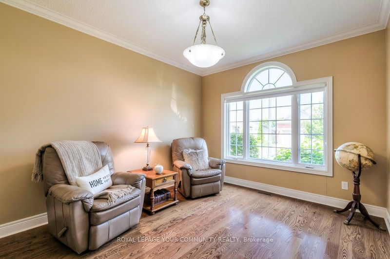 19 Boros Link   Whitchurch-Stouffville, L4A 1N7 | Image 32