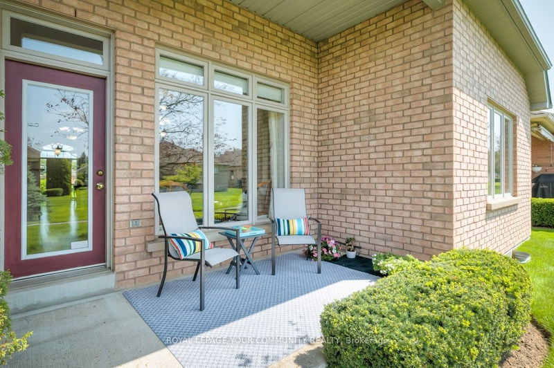 19 Boros Link   Whitchurch-Stouffville, L4A 1N7 | Image 36