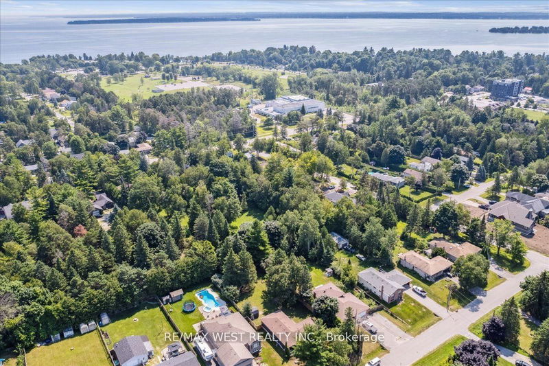 2199 Richard St  Innisfil, L9S 2C4 | Image 20