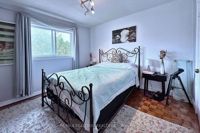 152 Grenadier Cres  Vaughan, L4J 7V6 | Image 30