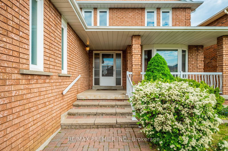 153 Father Ermanno Cres  Vaughan, L4L 7L6 | Image 3